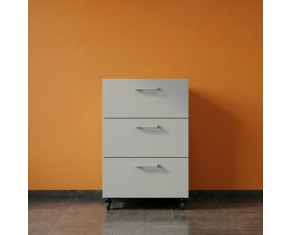 Тумба ЛДСП с тремя ящиками